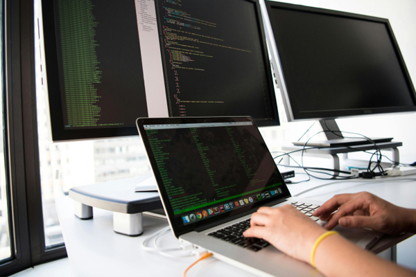 寶應(yīng)縣眾威模具申請汽車鈑金模具毛刺打磨裝置專利，具有碎屑自動清理等功能:汽車鈑金